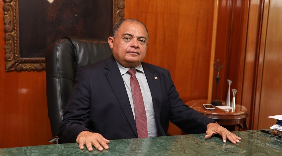 O desembargador Teodoro Silva dos Santos, do TJCE, foi um dos indicados por Lula ao STJ. Foto: TJCE