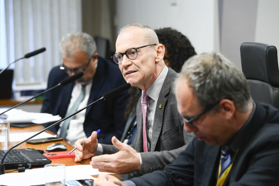 Fabiano Contarato, relator da nova lei da PM