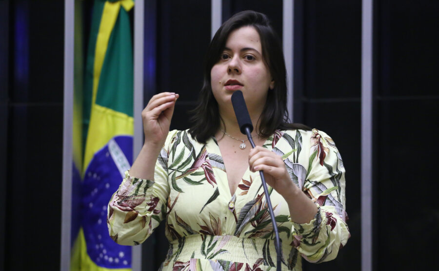 A deputada Sâmia Bomfim (Psol-SP) discursando em plenário. Foto: Vinicius Loures/Câmara dos Deputados