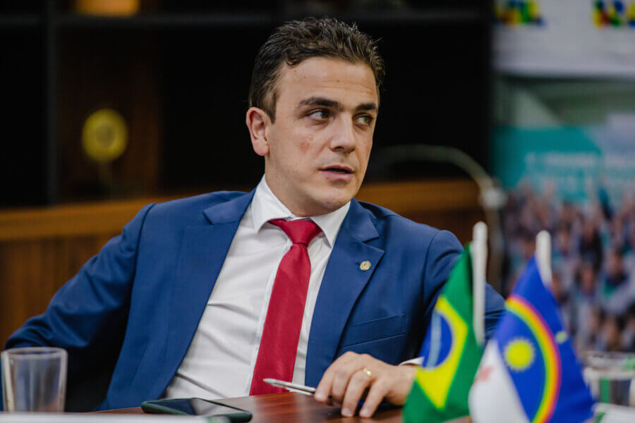 Relator do projeto de lei do mercado de carbono, Aliel Machado conta que o item é prioridade do presidente Lula para a COP28. Foto: Luara Baggi (ASCOM/MCTI)