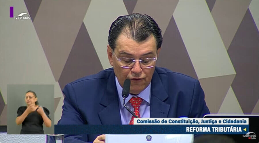 Relator da reforma tributária, Eduardo Braga (MDB-AM), apresentou nesta terça-feira (7) uma nova versão de seu parecer. Foto: reprodução