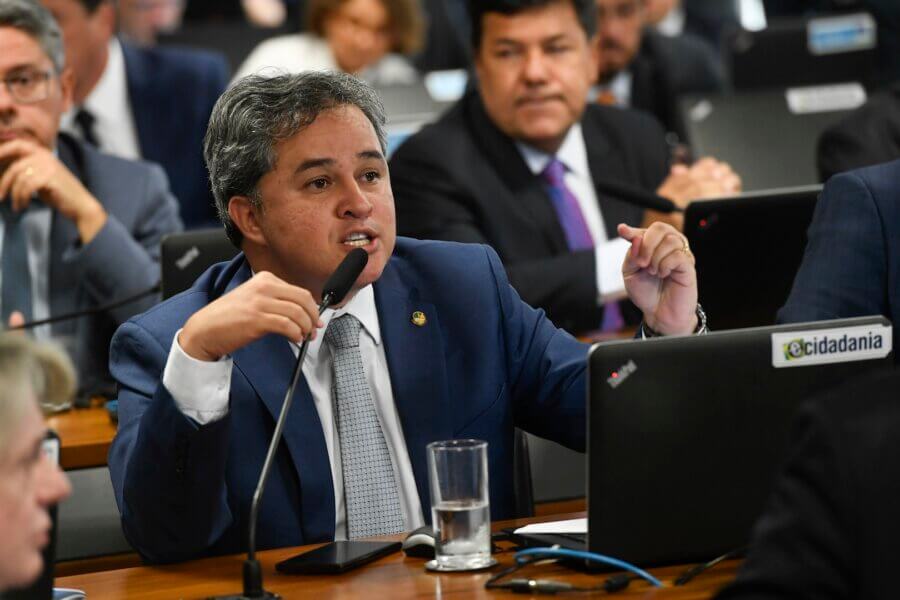 Efraim Filho, relator da PEC das Drogas no Senado, que criminaliza o usuário de drogas