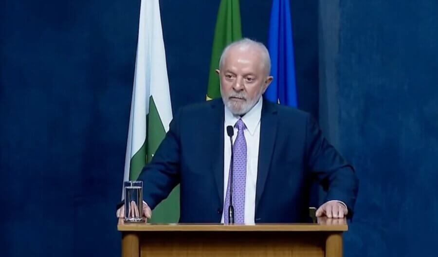 Em discurso da posse de Paulo Gonet, o presidente Lula clamou para que o novo PGR não se curve a interesses políticos ou midiáticos. Foto: TV Brasil/Reprodução