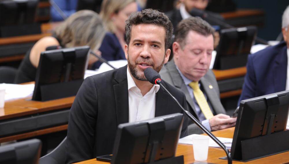 O Conselho de Ética da Câmara dos Deputados abriu processo contra André Janones para investigar supostas "rachadinhas". Foto: Renato Araújo/Câmara dos Deputados