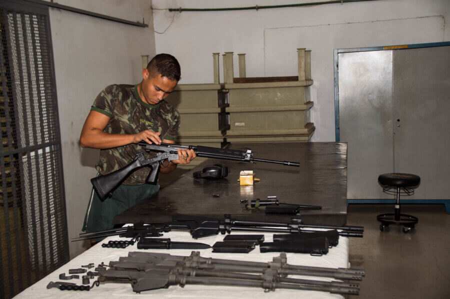 Relatório do TCU revela apagão de dados em sistema do Exército na fiscalização de armas em posse de forças policiais durante o governo Bolsonaro. Foto: Edmilson / CComSEx