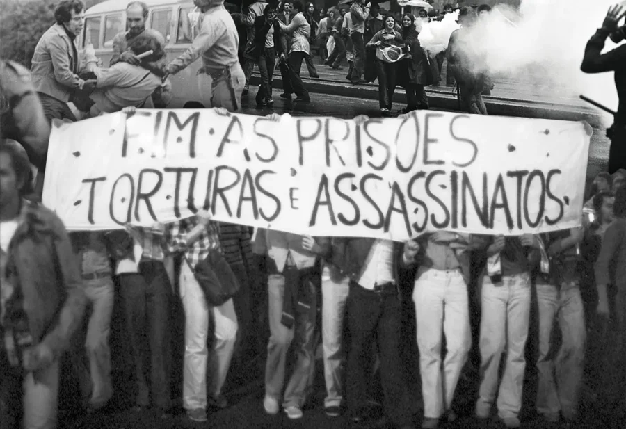 Manifestação contra a ditadura militar de 1964/1985