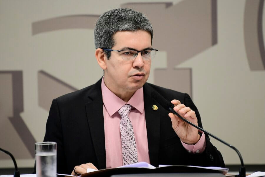 Randolfe Rodrigues, relator do PL sobre isenção do Imposto de Renda