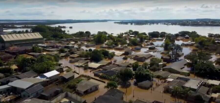 Vista aérea de São Jerônimo (RS), inundada. Foto: Reprodução/Juliano Ambrosini