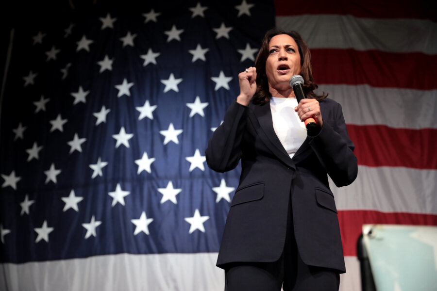 Se mantida candidata no lugar de Biden, Kamala Harris será a nona mulher negra a concorrer à presidência dos EUA, e primeira no Democratas. Foto: Gage Skidmore (via Flickr)
