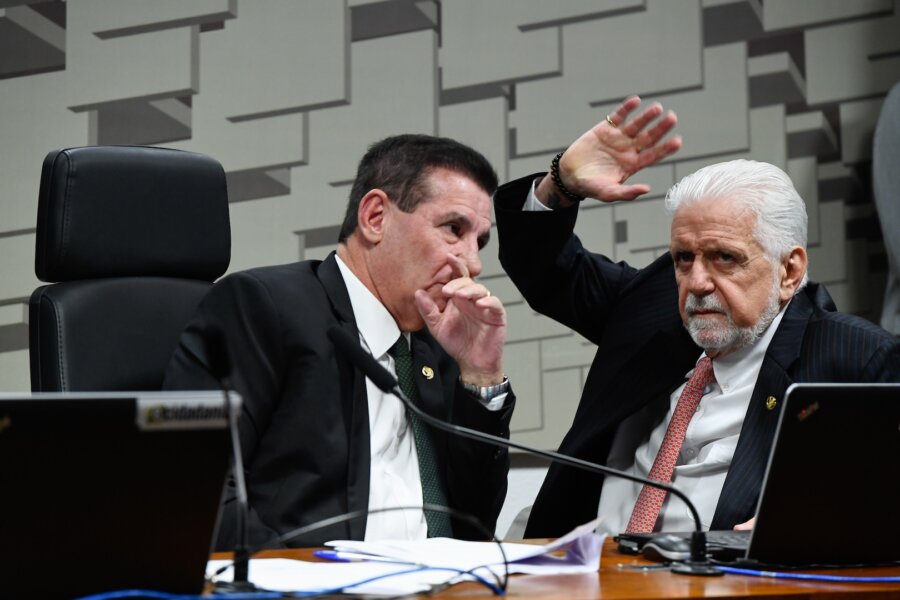 Vanderlan Cardoso e Jaques Wagner; negociação com autor da PEC é para retirar a transformação do BC em empresa pública