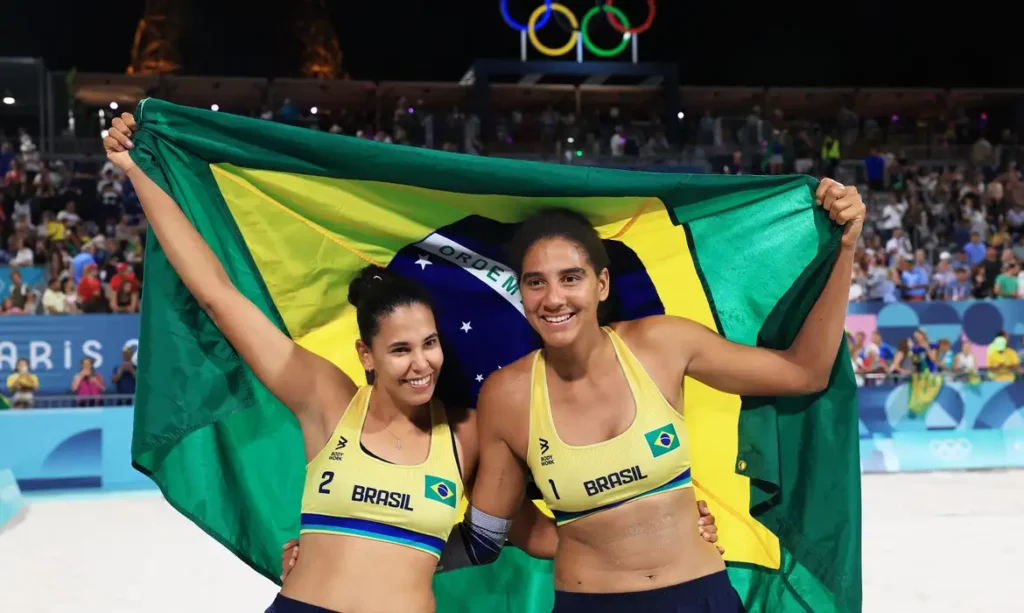 Dupla no vôlei de praia, Duda Lisboa e Ana Patrícia vencem o terceiro ouro do Brasil nestas Olimpíadas. Foto: Esa Alexander/Reuters