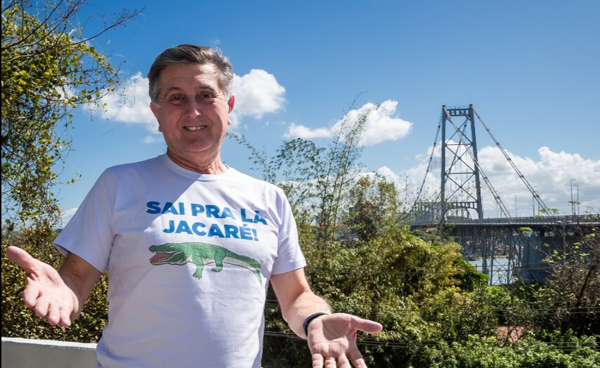 Atual prefeito em exercício de Florianópolis, Topázio Neto recebeu XX% dos votos válidos, sendo reeleito para o cargo. Foto: Topázio Neto/Redes Sociais/Divulgação