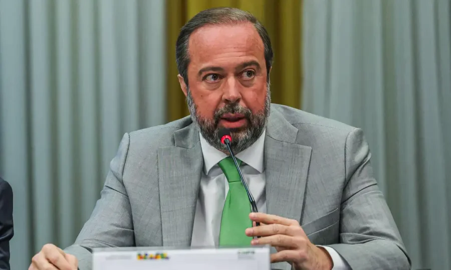 Ministro Alexandre Silveira acusa Ricardo Nunes de fake news sobre os apagões. Foto: Agência Brasil