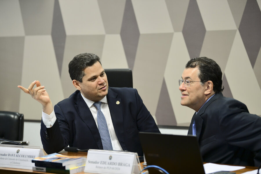 Confira mudanças ao parecer da regulamentação da reforma tributária; segundo relator, foram acatadas 17 das 145 emendas apresentadas desde segunda (9) Foto: Pedro França/Agência Senado