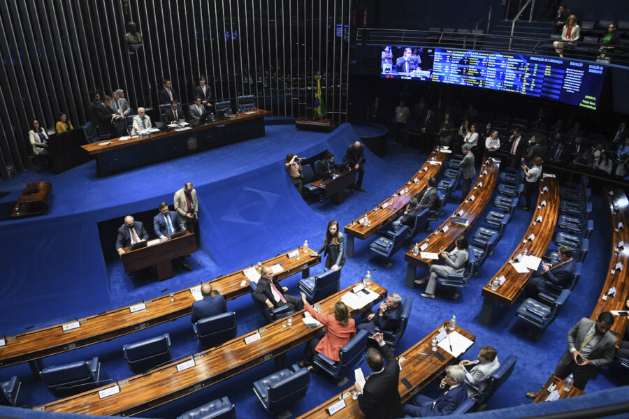 Projeto faz parte do pacote de ajuste fiscal e altera regras pra o reajuste do salário mínimo e para concessão do BPC Foto: Jonas Pereira/Agência Senado